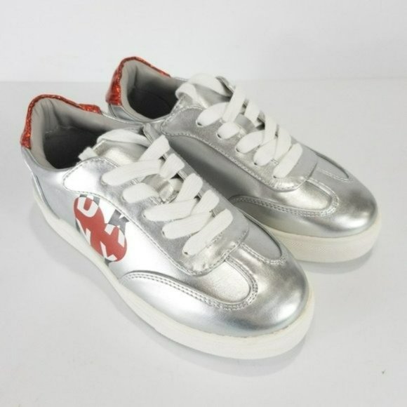 DKNY Girls Silver Heart Sneakers -13 - Picture 2 of 4